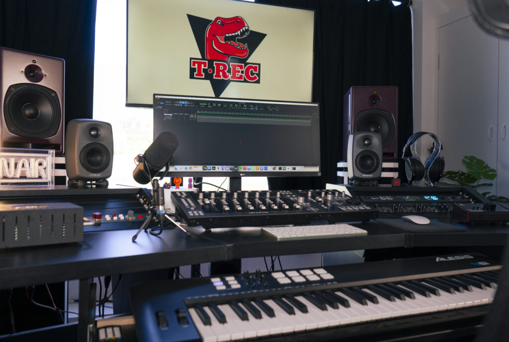 T- REC ENTERTAINMENT SL.